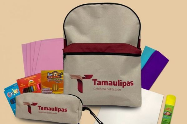 Van por más de 71 mil paquetes de uniformes escolares para alumnos de 31 municipios de Tamaulipas