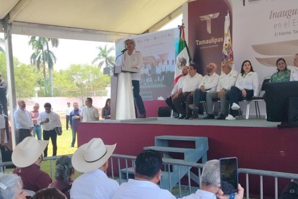 Gobernador se suma al reclamo de justicia por Dafne durante evento en El Mante