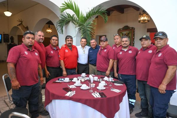 Agradece Lalo Gattás el gran trabajo de Protección Civil y bomberos por Victoria
