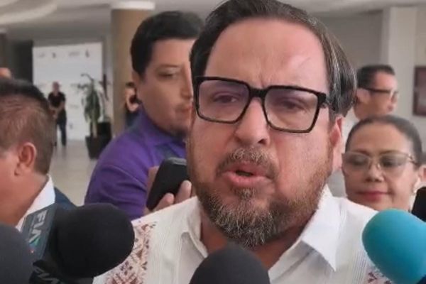 Tras dos semanas de silencio sobre el caso Dafne, el titular de la SET admite que esos cursos no están regulados