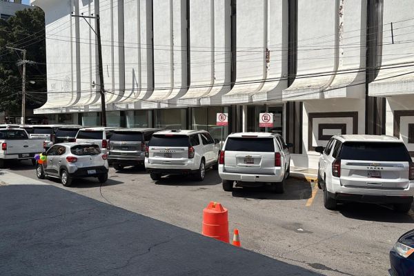 Extienden seis meses contrato de vehículos para funcionarios estatales