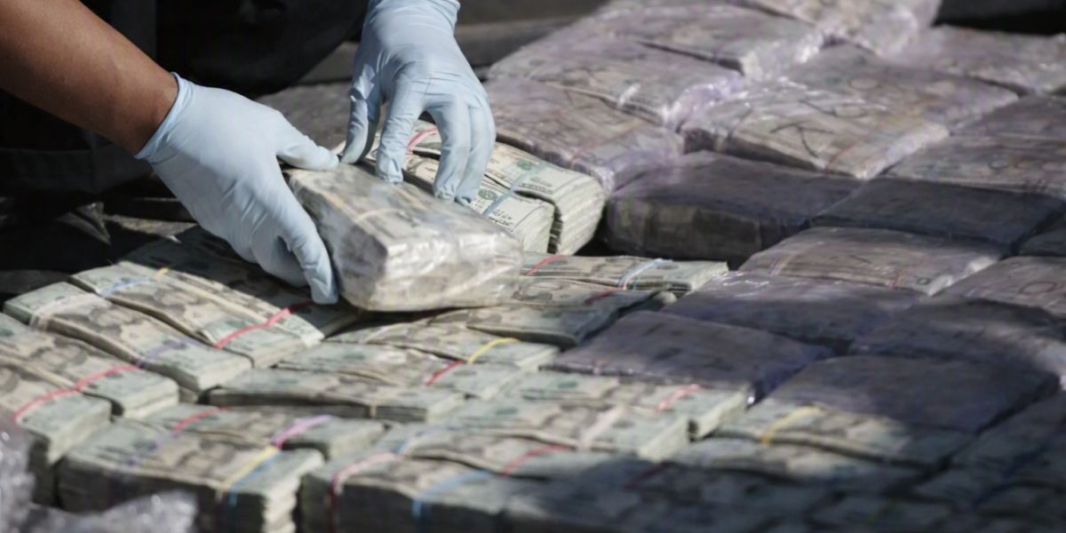 Endurece Federación controles contra el lavado de dinero