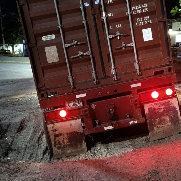 El Mante, la ciudad del bache: accesos destrozados ponen en riesgo a conductores