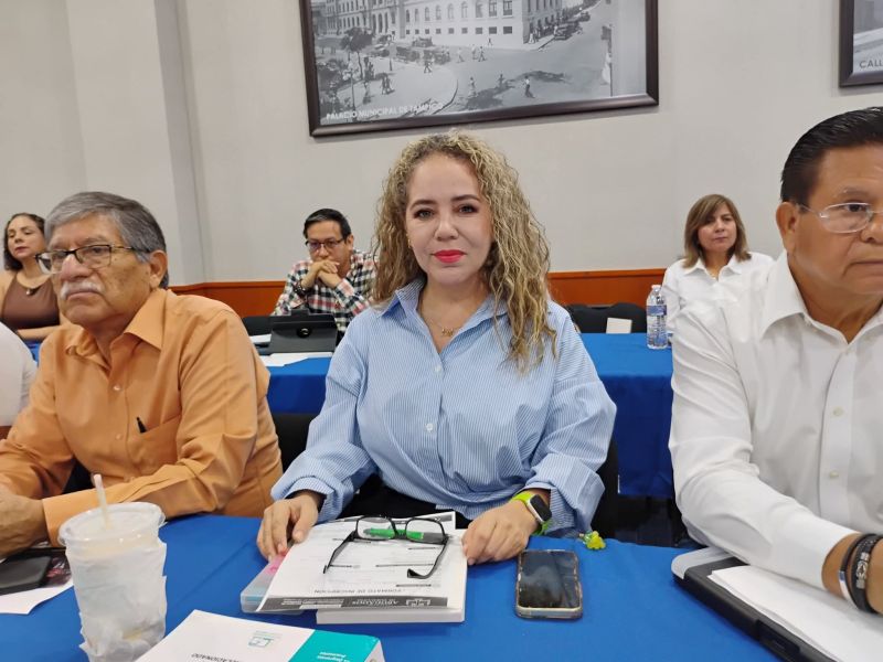 Liz Luna gana terreno rumbo al 2027