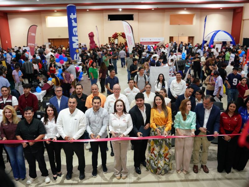 Carmen Lilia Canturosas y gobierno de Tamaulipas acercan más de 700 oportunidades de empleo a jóvenes de Nuevo Laredo