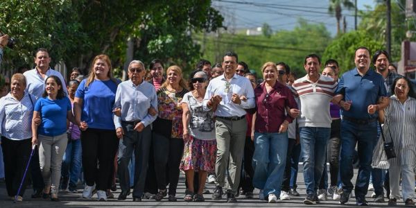 Entrega Lalo Gattás calle pavimentada en Las Misiones