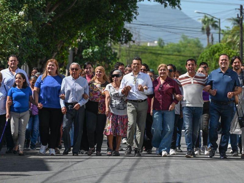 Entrega Lalo Gattás calle pavimentada en Las Misiones