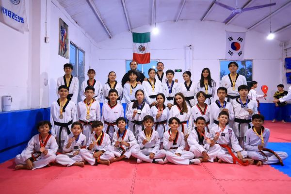 Brillan Tigres Vonnacher en Estatal de Taekwondo