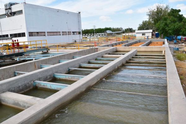 Gobierno municipal y COMAPA fortalecen sistema de agua con obras de modernización en planta centro