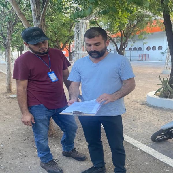 INDE hostigador acosa a entrenador de lucha
