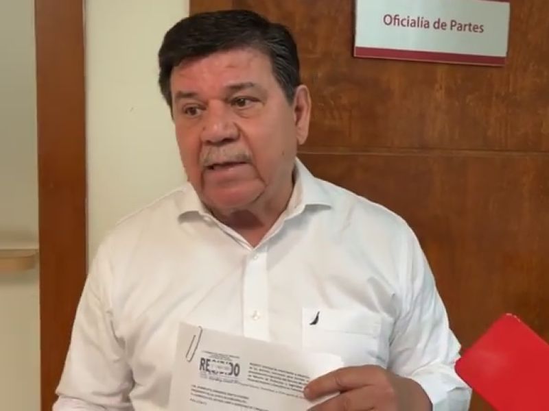 Piden decreto para proteger derechos de maestros