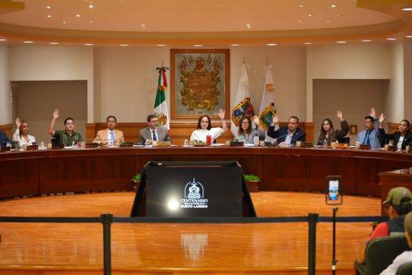 Gobierno de Carmen Lilia Canturosas fortalece la educación con donación de predio para nuevo bachillerato al sur de Nuevo Laredo
