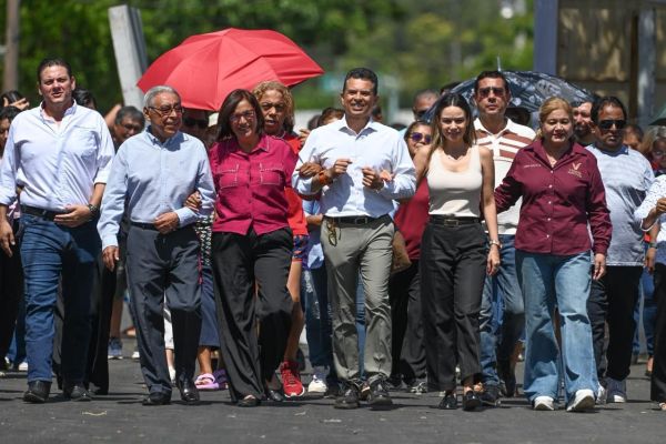 Después de 45 años, Gobierno de Victoria pavimenta calle en la colonia Libertad