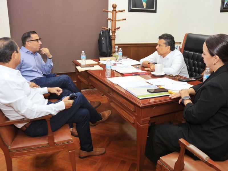 El alcalde Lalo Gattás acuerda con la CANACO impulsar la inversión y economía local