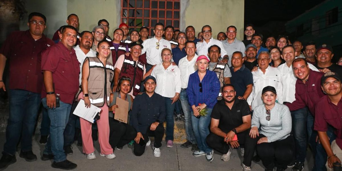 Visita y atiende Lalo Gattás a vecinos de la colonia Simón Torres