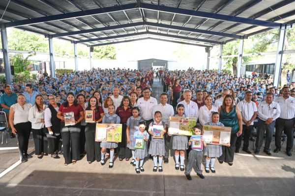 Arranca Lalo Gattás ciclo escolar 2026-2027 en Victoria