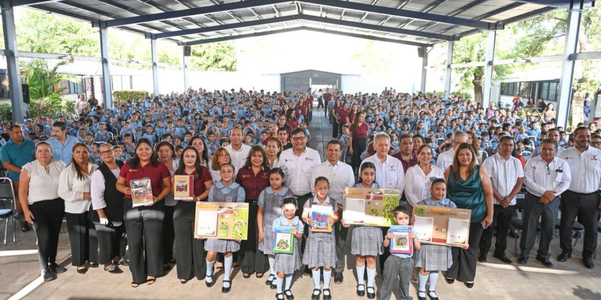 Arranca Lalo Gattás ciclo escolar 2026-2027 en Victoria