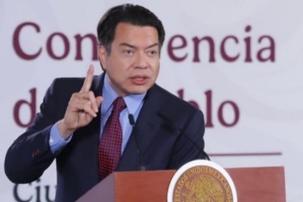 SEP ‘pone cero’ a celulares; prohibición total en escuelas
