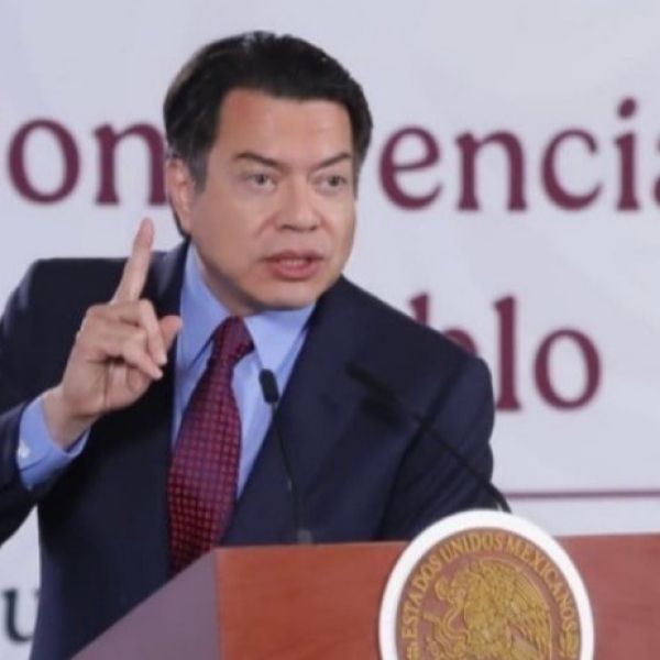 SEP ‘pone cero’ a celulares; prohibición total en escuelas