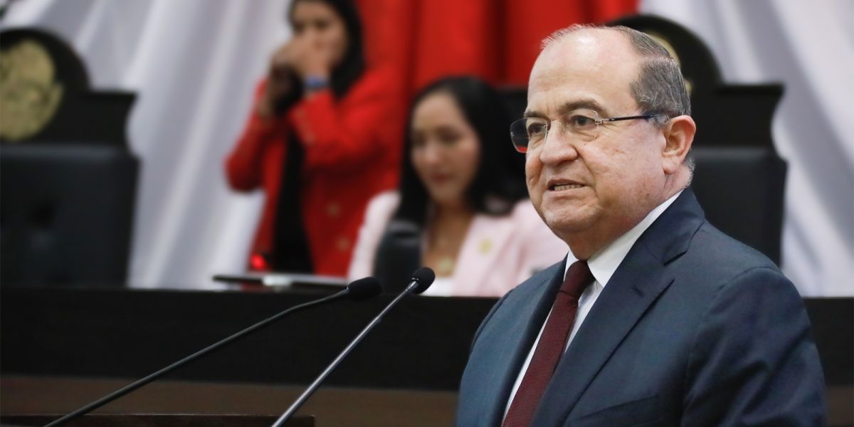 Propone Víctor García protección social ante temperaturas extremas y hospitales sostenibles