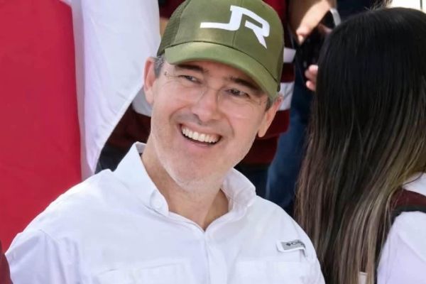 JR da la cara y aclara su relación con Sergio Carmona