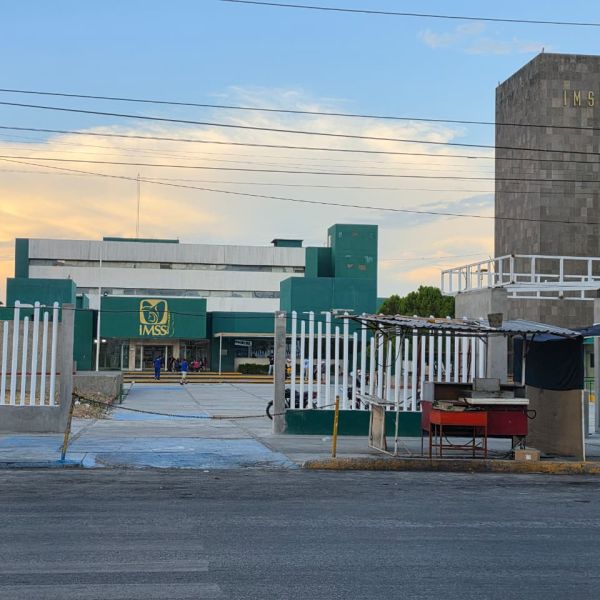 Sin medicinas en el IMSS, pacientes terminan en el Simi