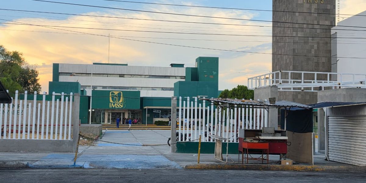Sin medicinas en el IMSS, pacientes terminan en el Simi