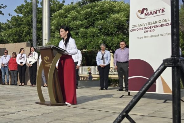 Astrid Sontoya, voz de la historia en la conmemoración de la Independencia