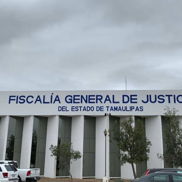 Dejan carpeta congelada 1 año 7 meses; Fiscalía emplaza a ex servidor