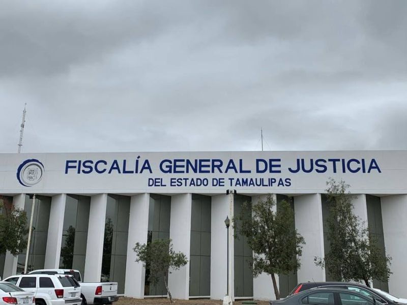Dejan carpeta congelada 1 año 7 meses; Fiscalía emplaza a ex servidor