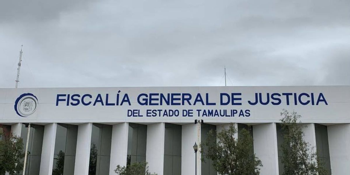 Dejan carpeta congelada 1 año 7 meses; Fiscalía emplaza a ex servidor