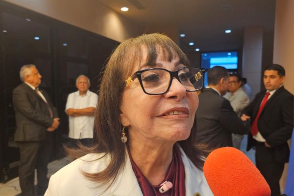 Buscan abaratar uniformes escolares con “mercaditos”