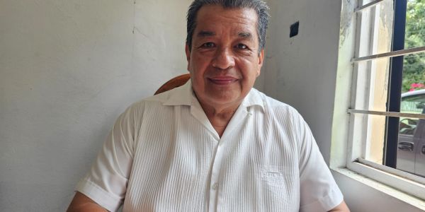 Padres de familia, clave para hacer cumplir restricción de celulares en escuelas