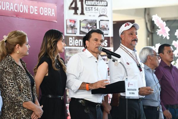 Entrega Lalo Gattás una obra educativa más