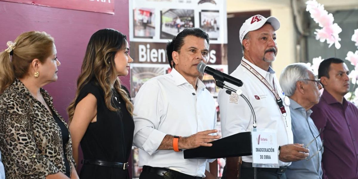 Entrega Lalo Gattás una obra educativa más