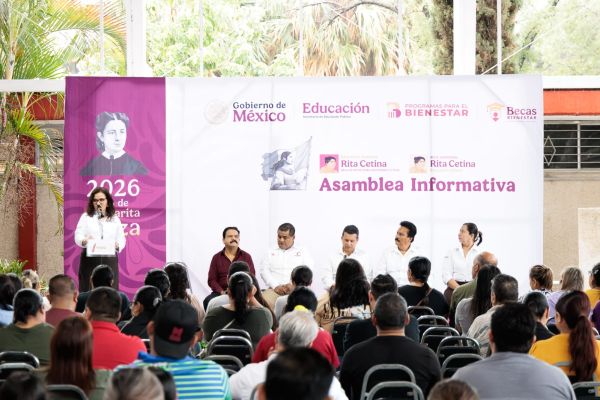 Preside el alcalde Lalo Gattás asamblea informativa de beca Rita Cetina