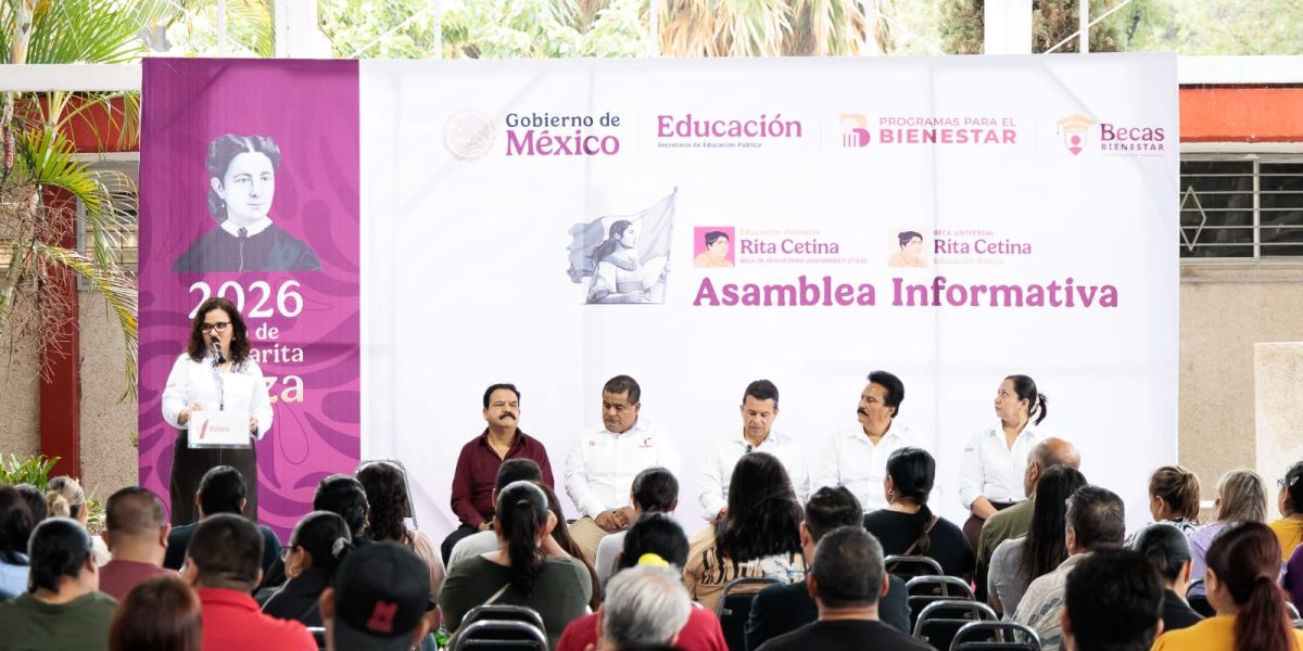 Preside el alcalde Lalo Gattás asamblea informativa de beca Rita Cetina