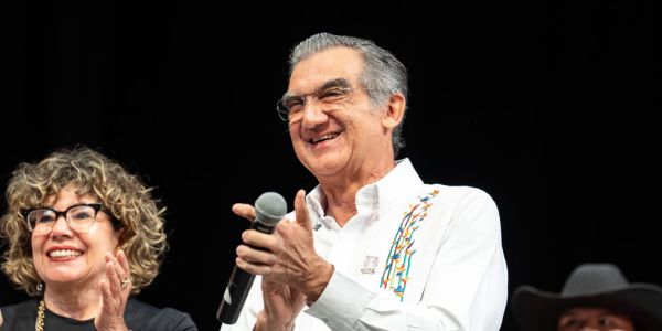 Américo se reserva nombres de funcionarios que buscan candidatura