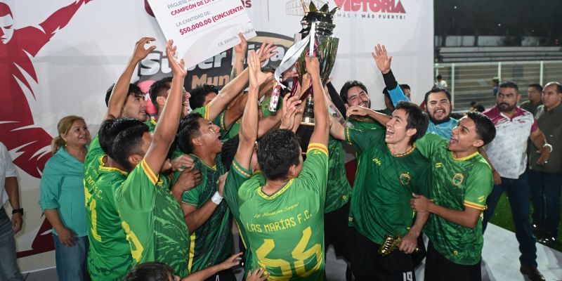 Premian Lucy y Lalo Gattás a campeones de Súper Liga de Fútbol Victoria 2026. ​