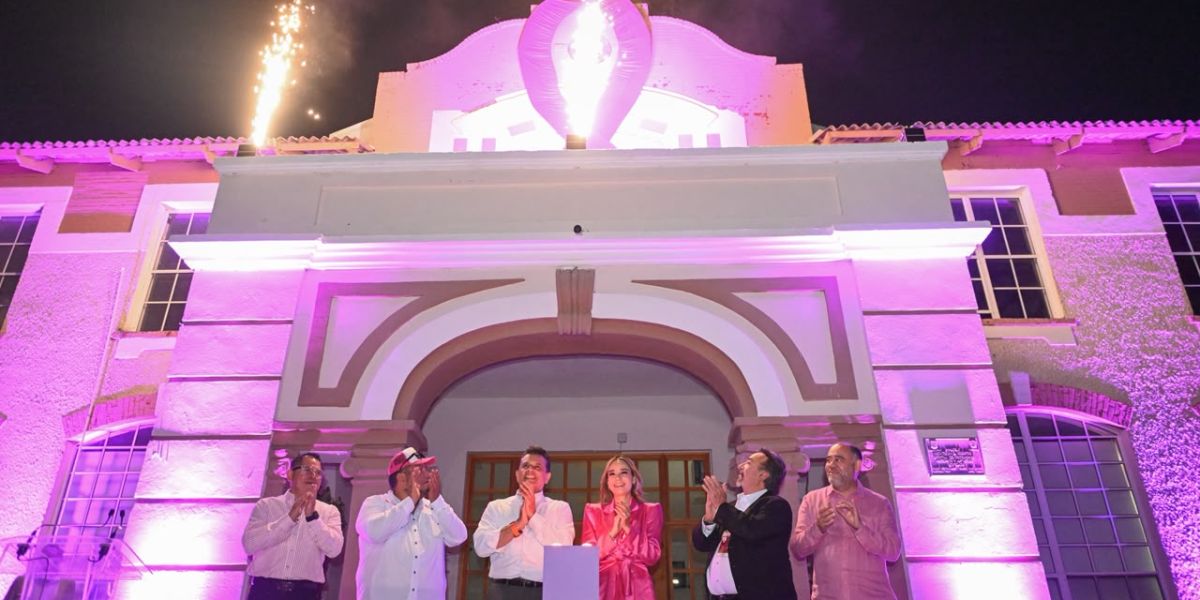 Enciende DIF Victoria luz rosa en solidaridad con mujeres que luchan contra el cáncer de mama.