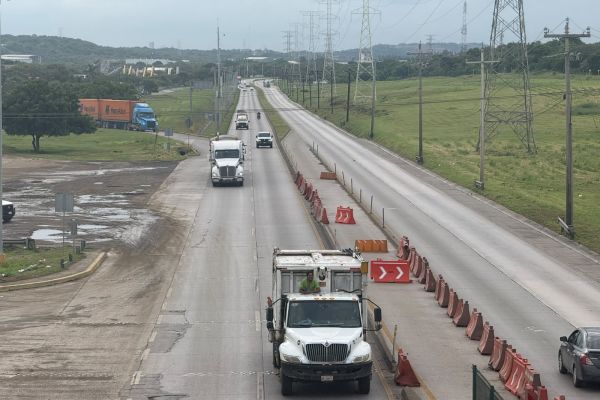 Transportistas realizan caravana hacia el puerto de Altamira