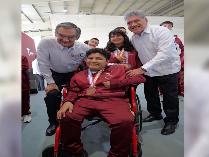 Reconoce Armando Martínez junto con gobernador a paratletas de Altamira