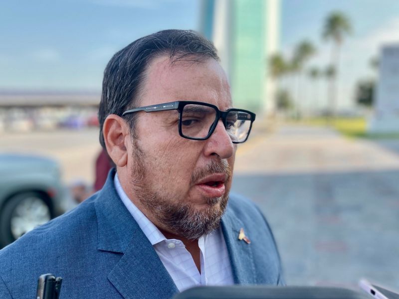 Convierten padres de familia entradas y salidas escolares en focos de riesgo