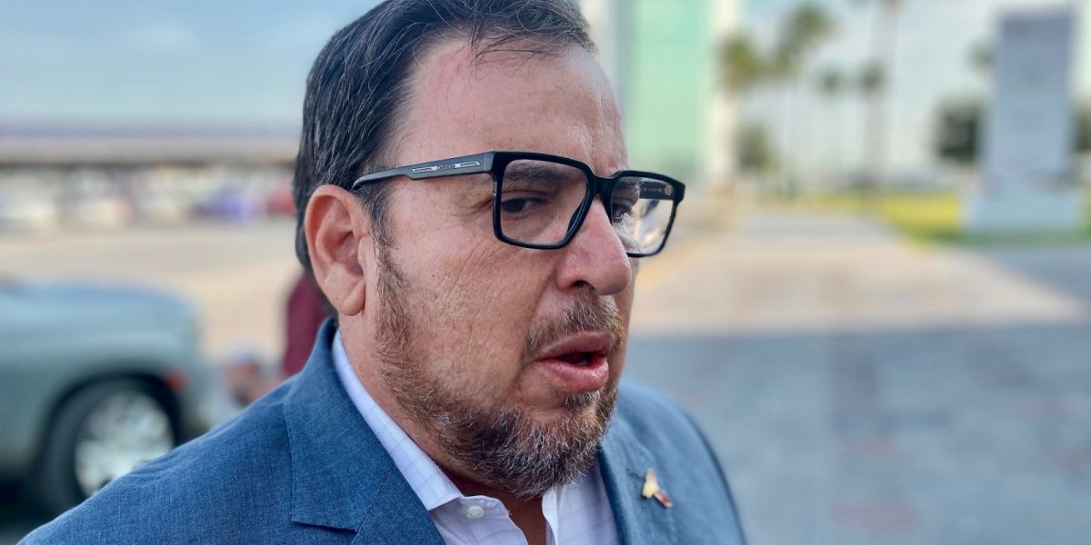 Convierten padres de familia entradas y salidas escolares en focos de riesgo