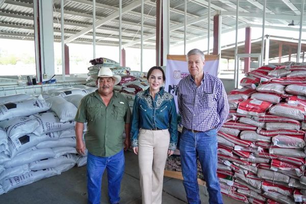 Fortalece alcaldesa Carmen Lilia Canturosas al sector ganadero con “Mineraliza tu ganado”