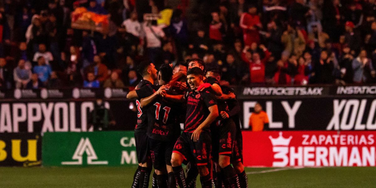 Queda el superlider al borde la la eliminación ; Xolos golea a la máquina 3-0