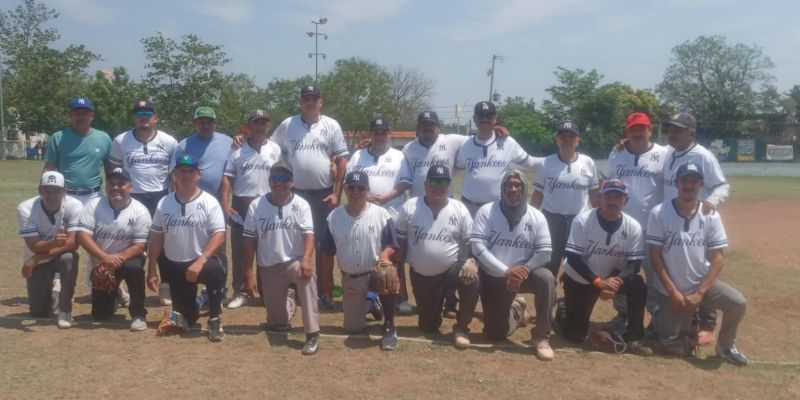 Imparables los Yanquis en softbol de veteranos