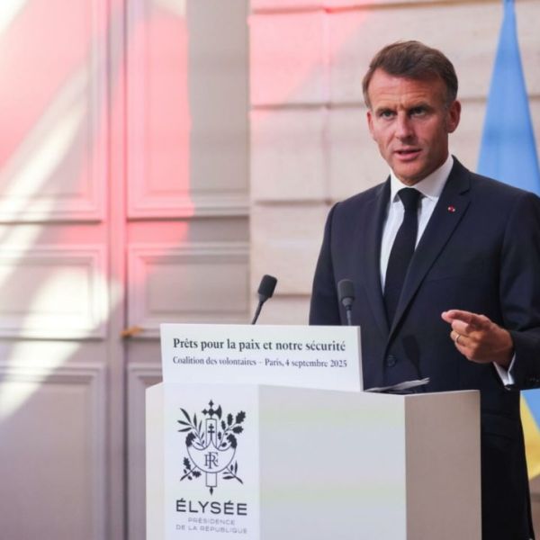 Presidenta informa que visita de Emmanuel Macron a México se aplaza