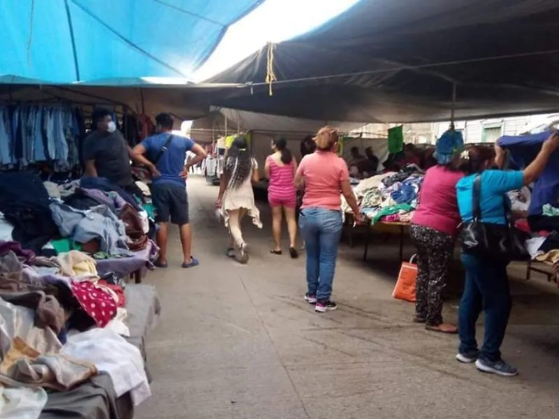 Alertan por banda de estafadores y ladrones que operan en los rodantes