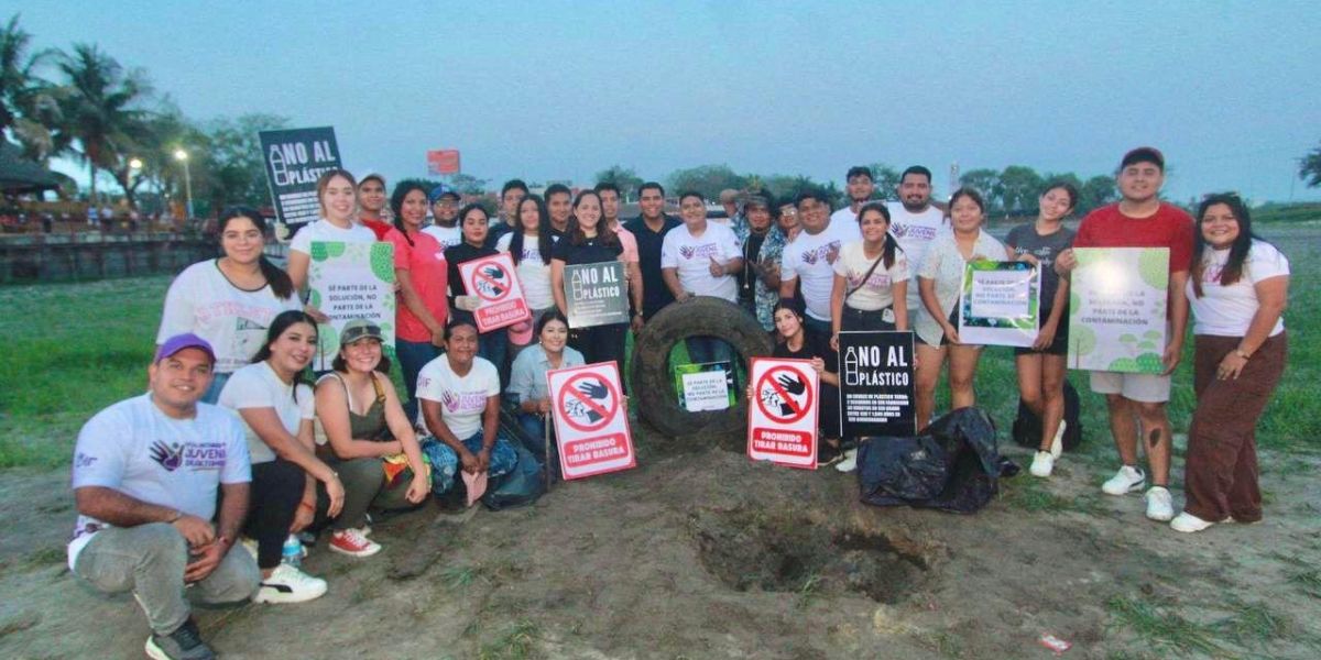 Participan jóvenes voluntarios del DIF Altamira en jornada de limpieza de la Laguna Champayán